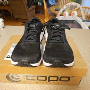 Topo athletic phantom 3 women's size 9.5